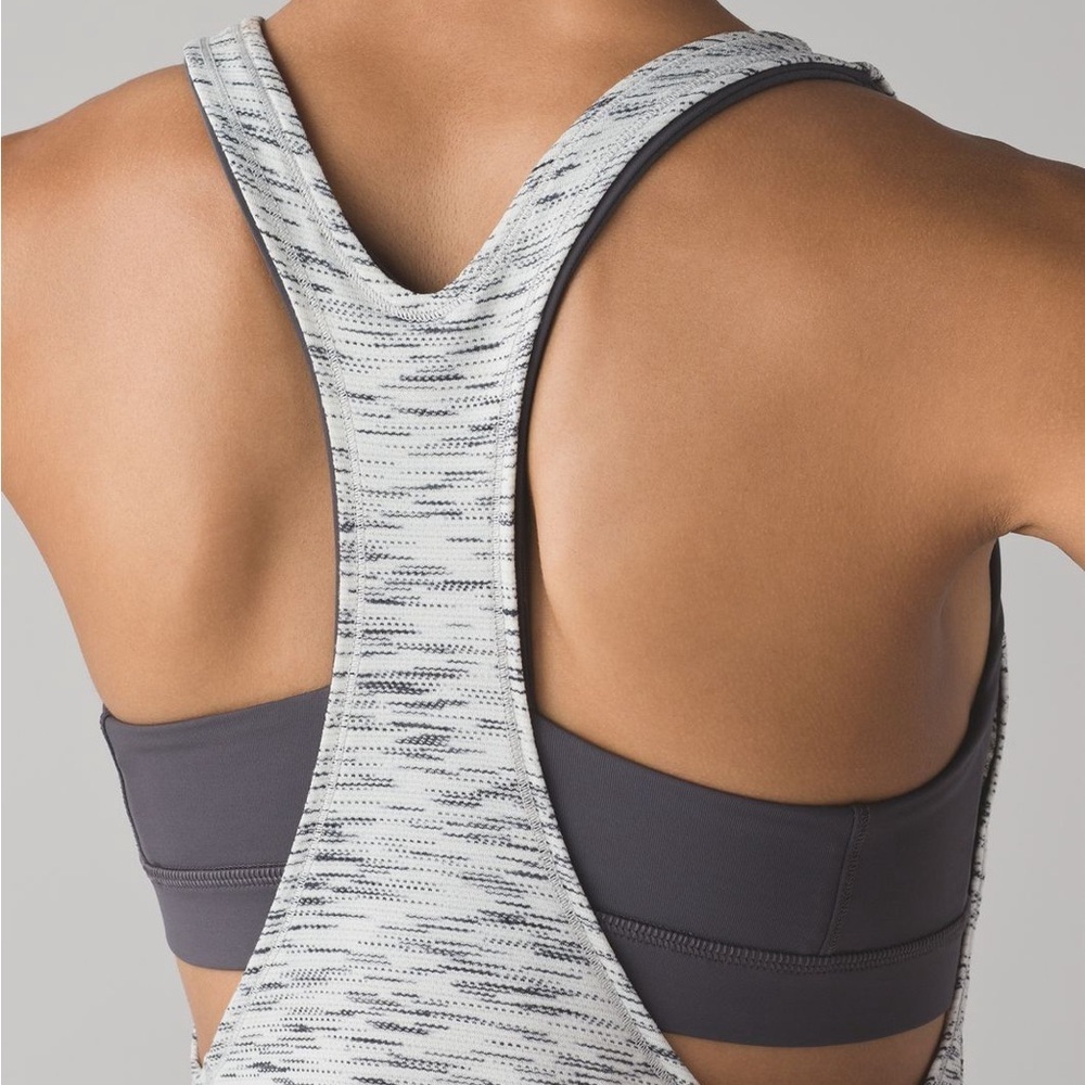 Lululemon On Track Tank size 4 - Picture 2 of 7